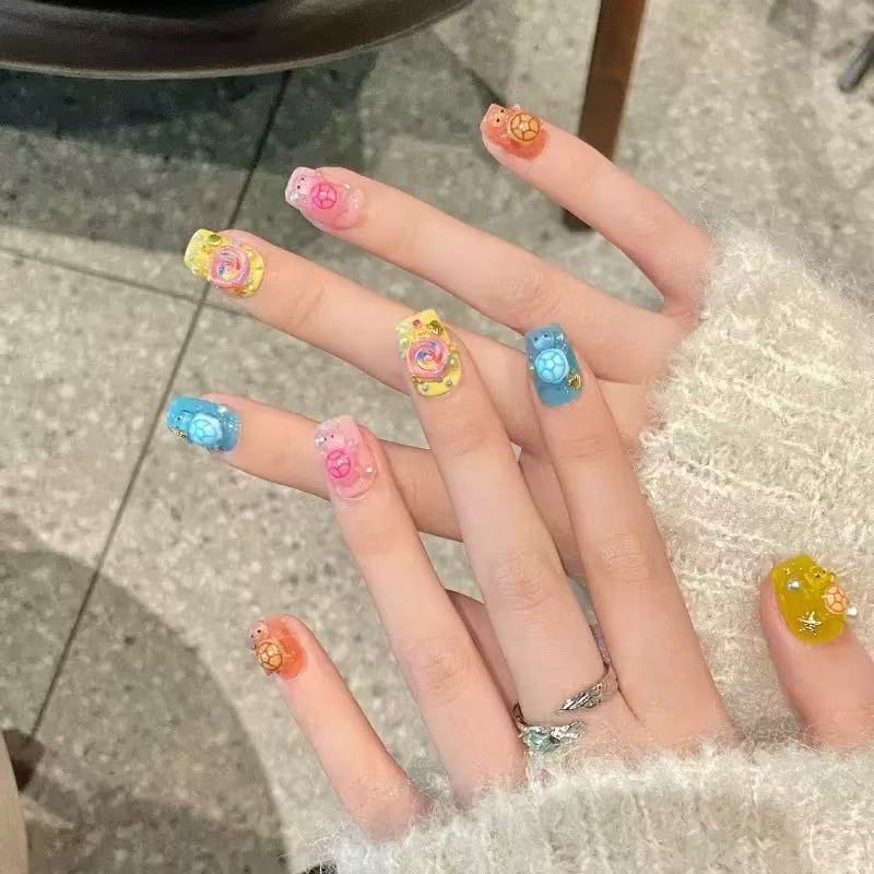 Resin Craft Material - 100個のミニカラフルタートルレジンチャーム、フラットバックカボション、かわいいDIYスマホケースサイドデコレーション、ネイルアート、手作りクラフトアクセサリー
